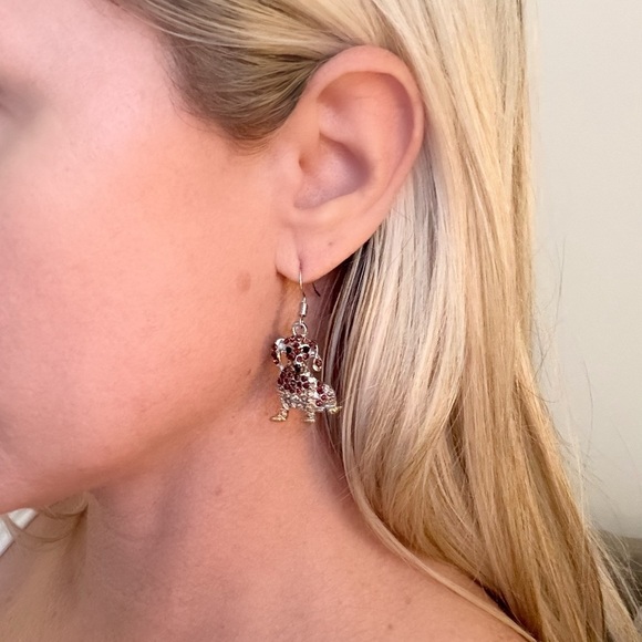 Dachshund Dog Dangle Sparkly Earrings New - Picture 3 of 6